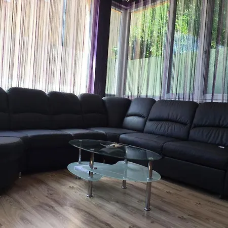 Apartman House *