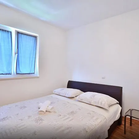 House Apartman