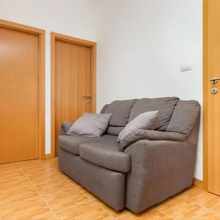 House Apartment *