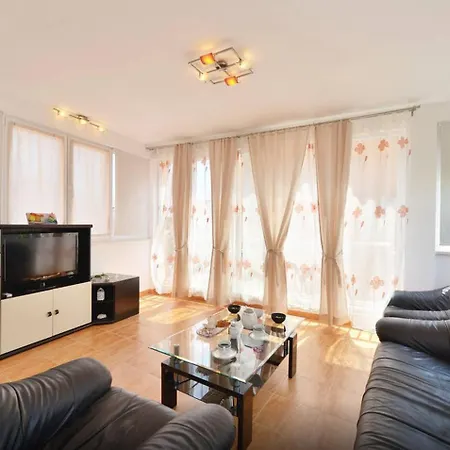 House Apartament *