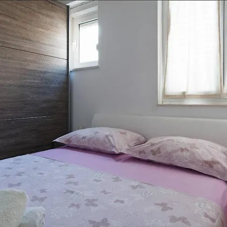 House Apartament *