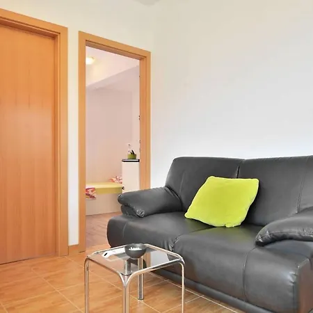 Apartament House *